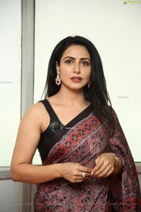Nandini Rai at Aadya Movie Opening