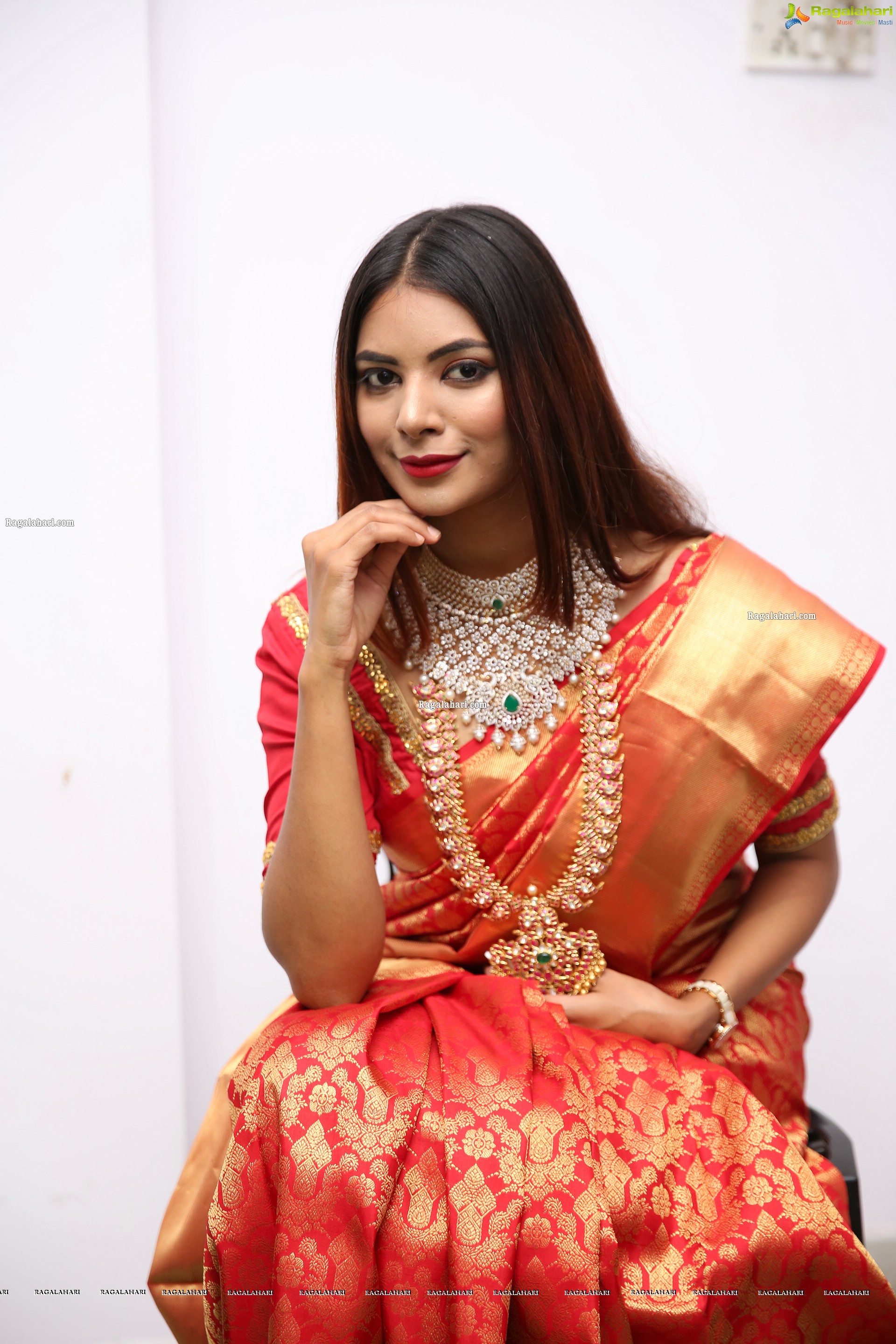 Neha Gupta at Kothari Diamond & Gold Jewellery Exhibition & Sale Curtain Raiser