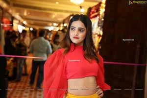 Pooja Thakur at Sutraa Select Diwali Special Exhibition