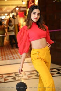 Pooja Thakur at Sutraa Select Diwali Special Exhibition