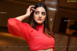 Pooja Thakur at Sutraa Select Diwali Special Exhibition