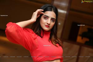 Pooja Thakur at Sutraa Select Diwali Special Exhibition