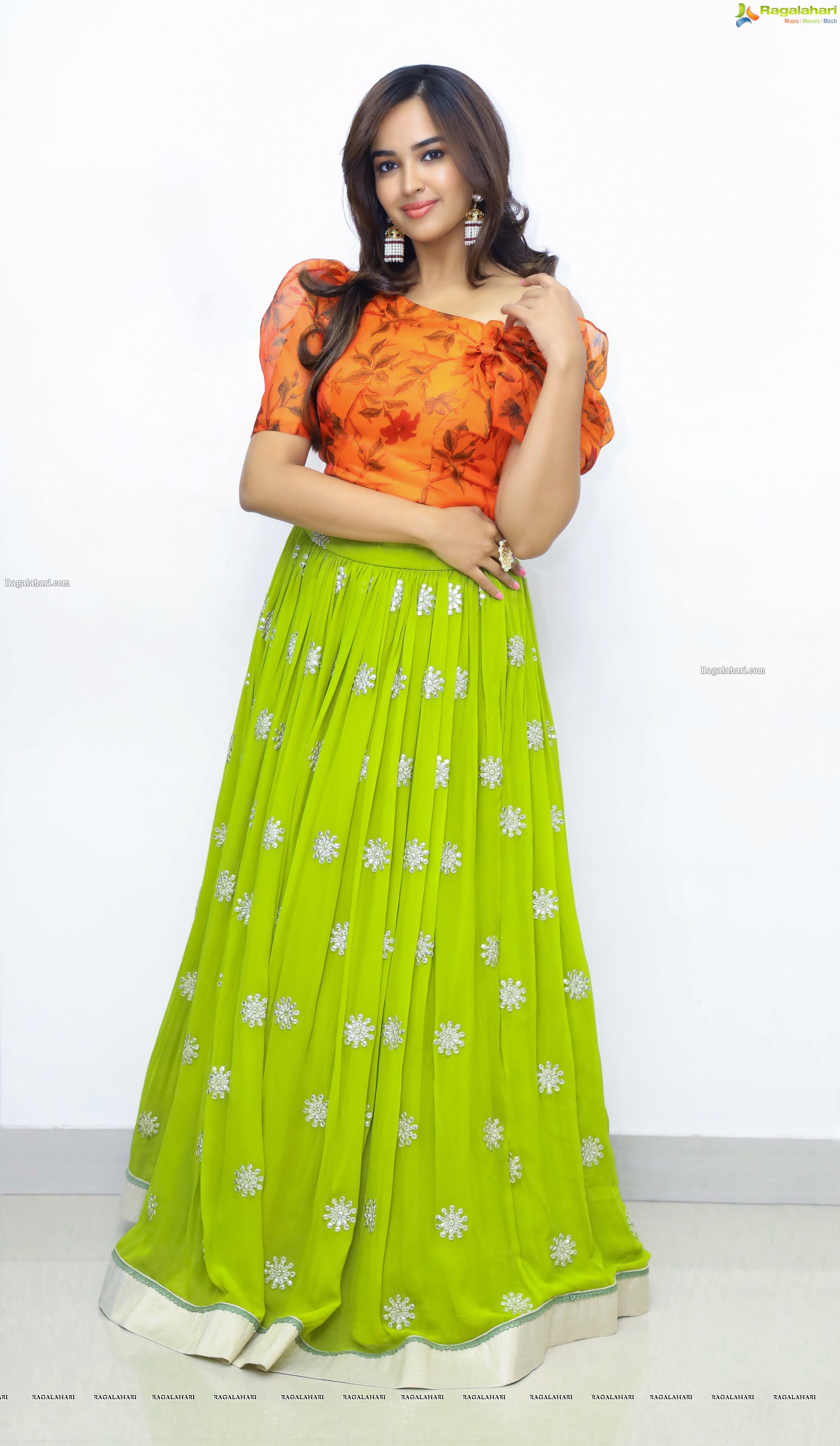 Pujita Ponnada Latest Photoshoot Images, HD Gallery