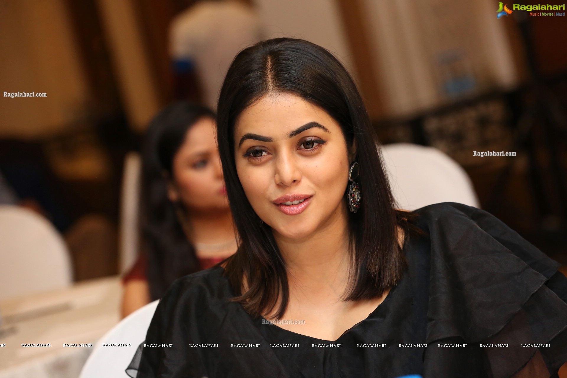 Poorna at Kakatiya Fabrics 19 Teen Launch, HD Photo Gallery