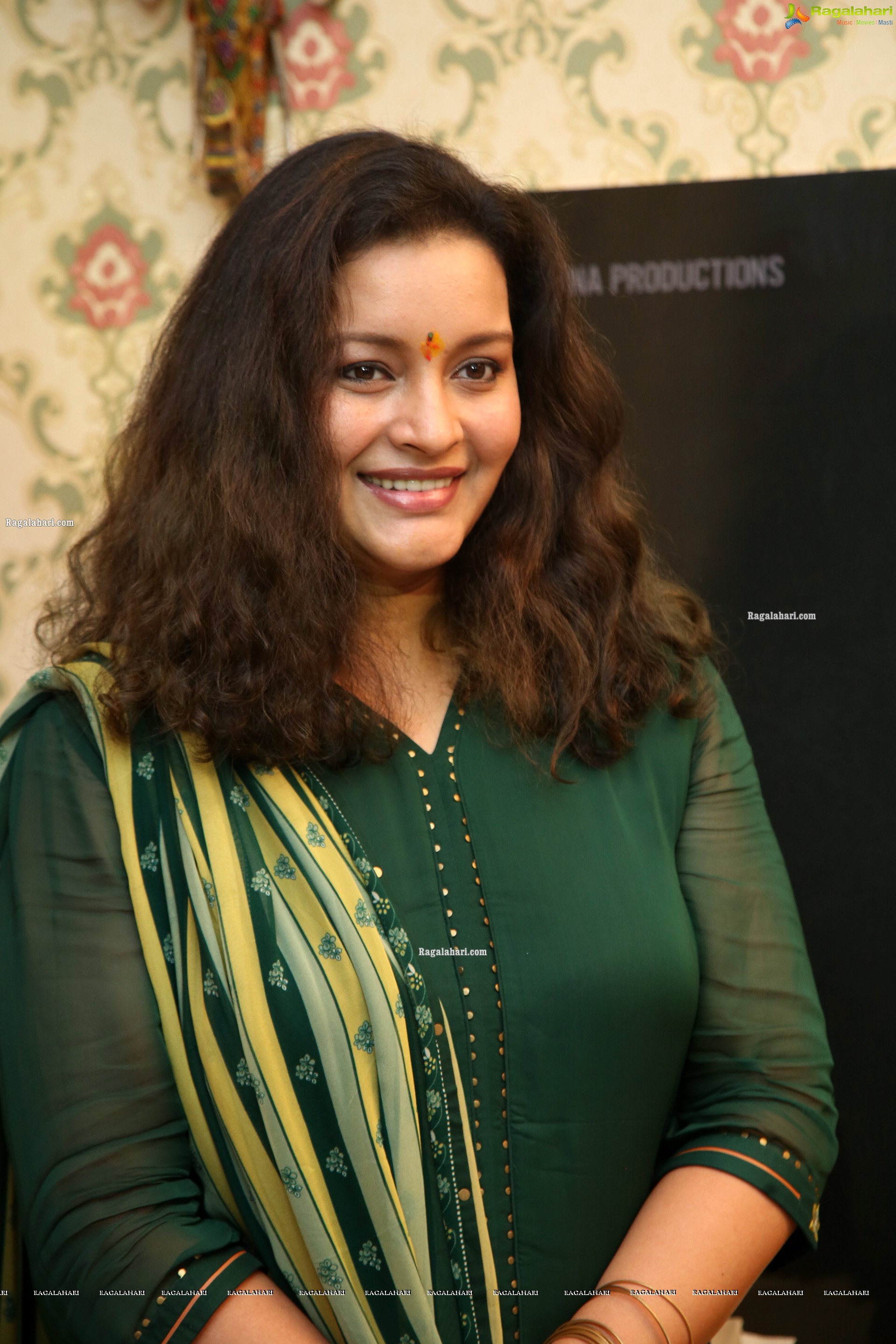 Renu Desai at Aadya Movie Opening, HD Gallery