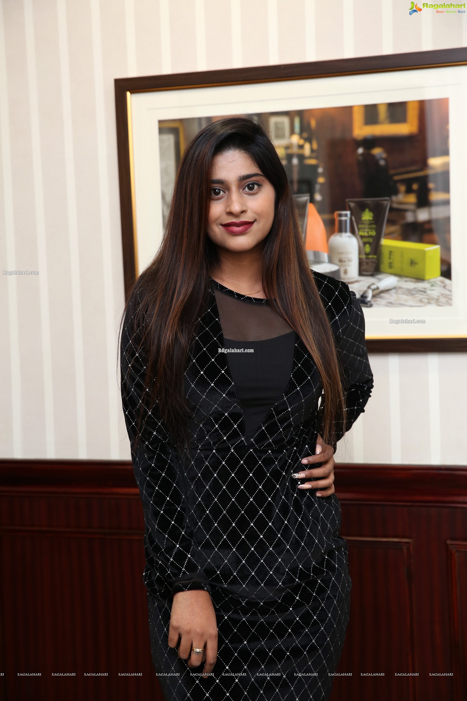 Shravani Varma at Truefitt & Hill Luxury Salon Launch and Fashion Showcase, HD Gallery