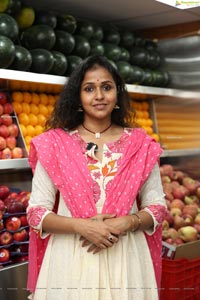 Smita at Pure O Natural outlet Opening