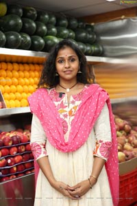 Smita at Pure O Natural outlet Opening