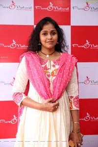 Smita at Pure O Natural outlet Opening