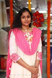 Smita at Pure O Natural outlet Opening