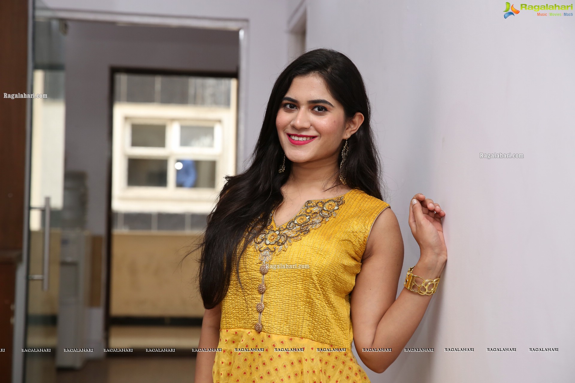 Tara Chowdary at Sutraa Select Grand Curtain Raiser, HD Photo Gallery