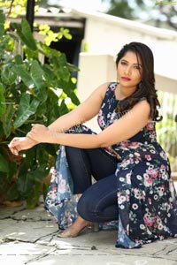 Anchor Indu in Navy Blue Floral Front Slit Top