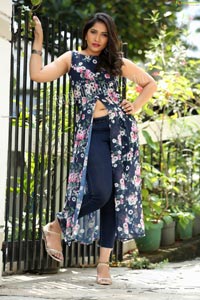 Anchor Indu in Navy Blue Floral Front Slit Top