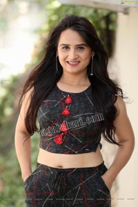 Preyasi Jiggar in Black Printed Crop Top With Palazzo