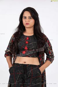 Preyasi Jiggar in Black Printed Crop Top With Palazzo