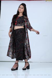 Preyasi Jiggar in Black Printed Crop Top With Palazzo