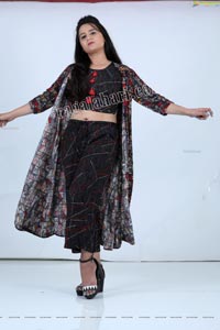 Preyasi Jiggar in Black Printed Crop Top With Palazzo