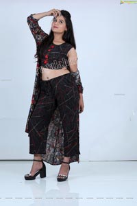 Preyasi Jiggar in Black Printed Crop Top With Palazzo