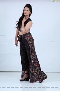 Preyasi Jiggar in Black Printed Crop Top With Palazzo