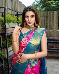 Nidhhi Agerwal in Traditional Silk Saree