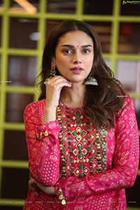 Aditi Rao Hydari at Maha Samudram Movie Interview