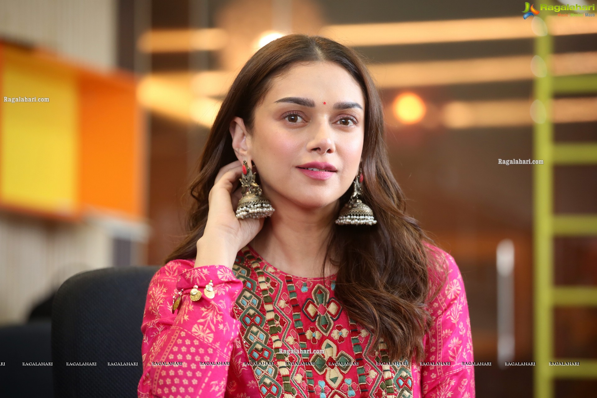 Aditi Rao Hydari at Maha Samudram Movie Interview, HD Photo Gallery