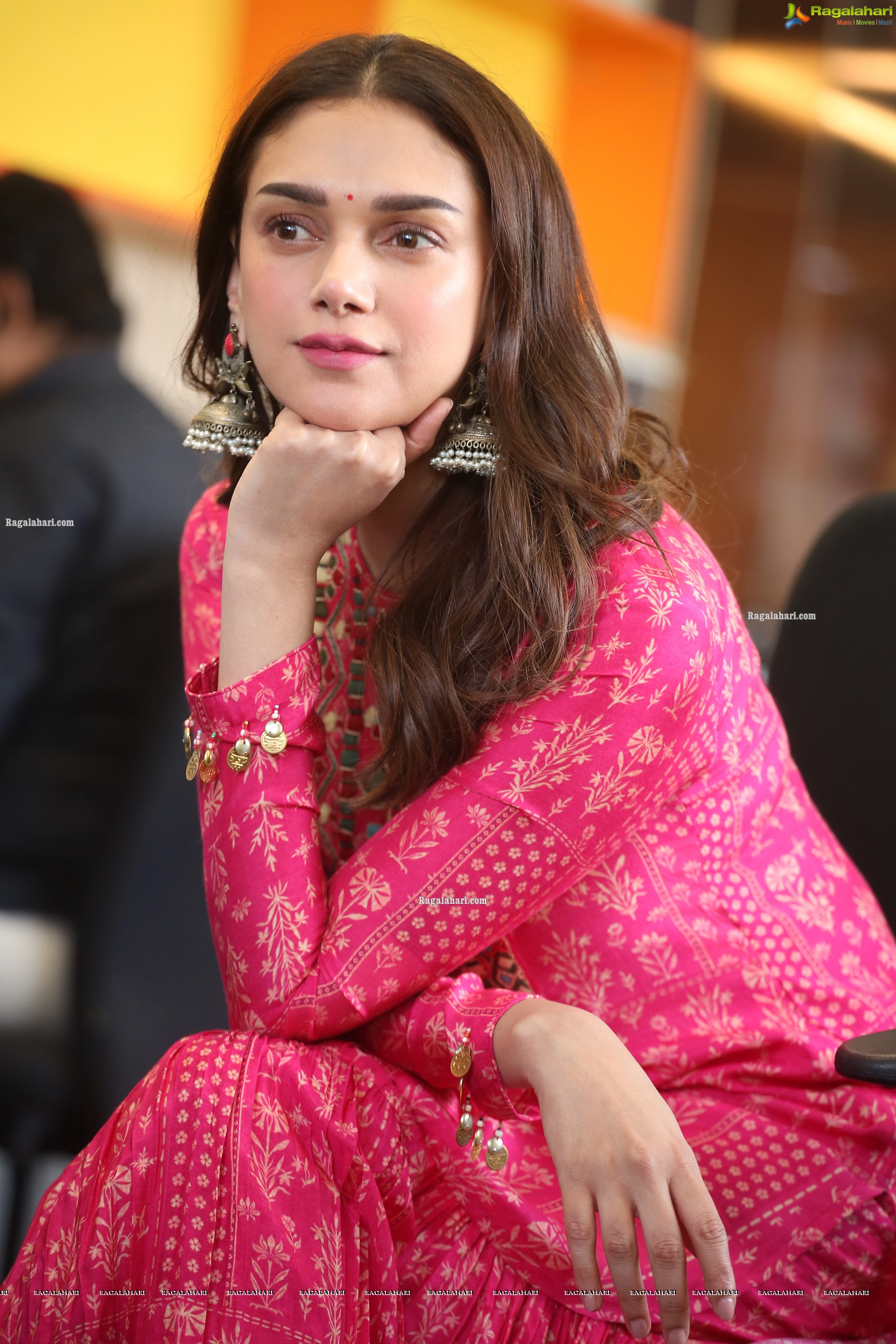 Aditi Rao Hydari at Maha Samudram Movie Interview, HD Photo Gallery