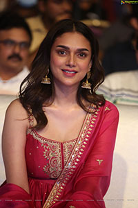 Aditi Rao Hydari at Maha Samudram Movie Pre-Release Event