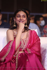 Aditi Rao Hydari at Maha Samudram Movie Pre-Release Event