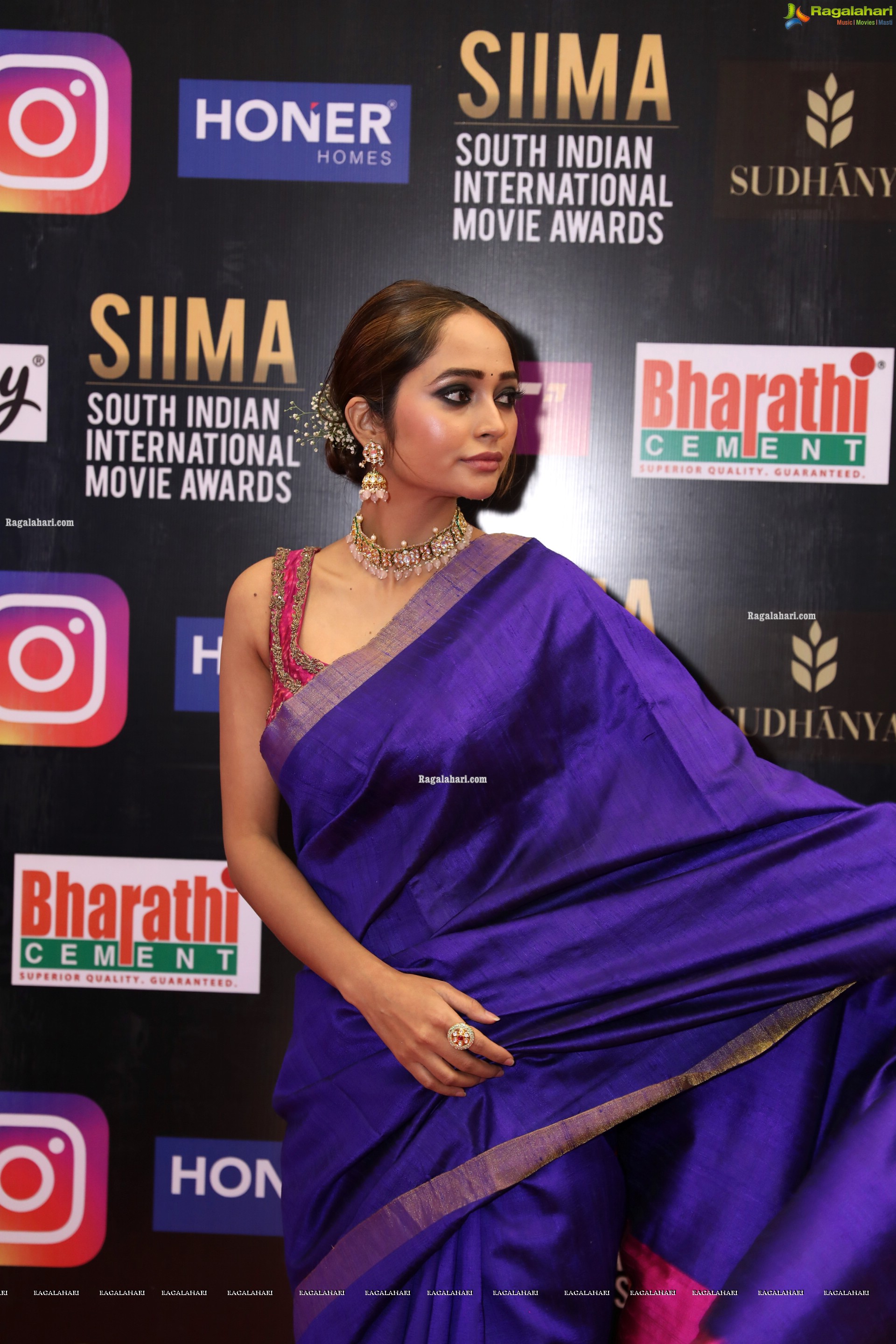 Akriti Singh at SIIMA Awards 2021 Day 2, HD Photo Gallery