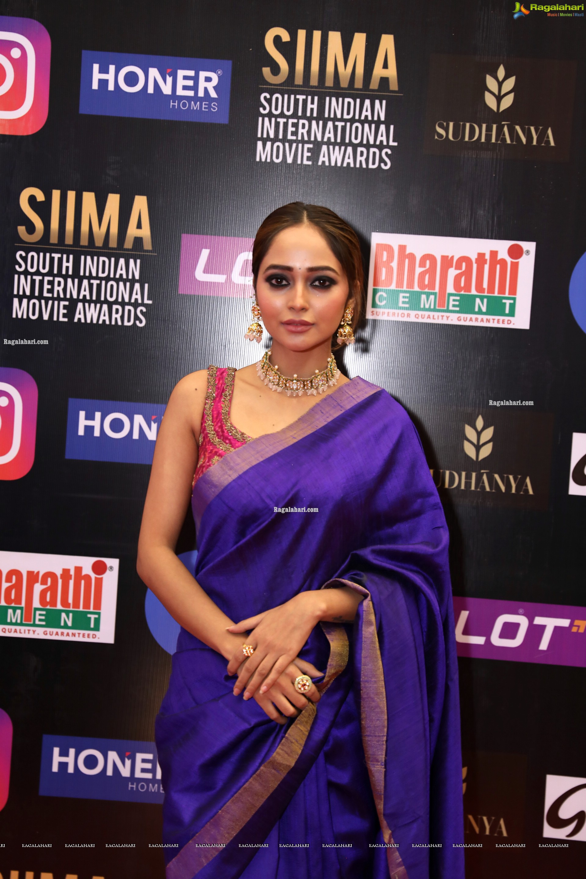 Akriti Singh at SIIMA Awards 2021 Day 2, HD Photo Gallery