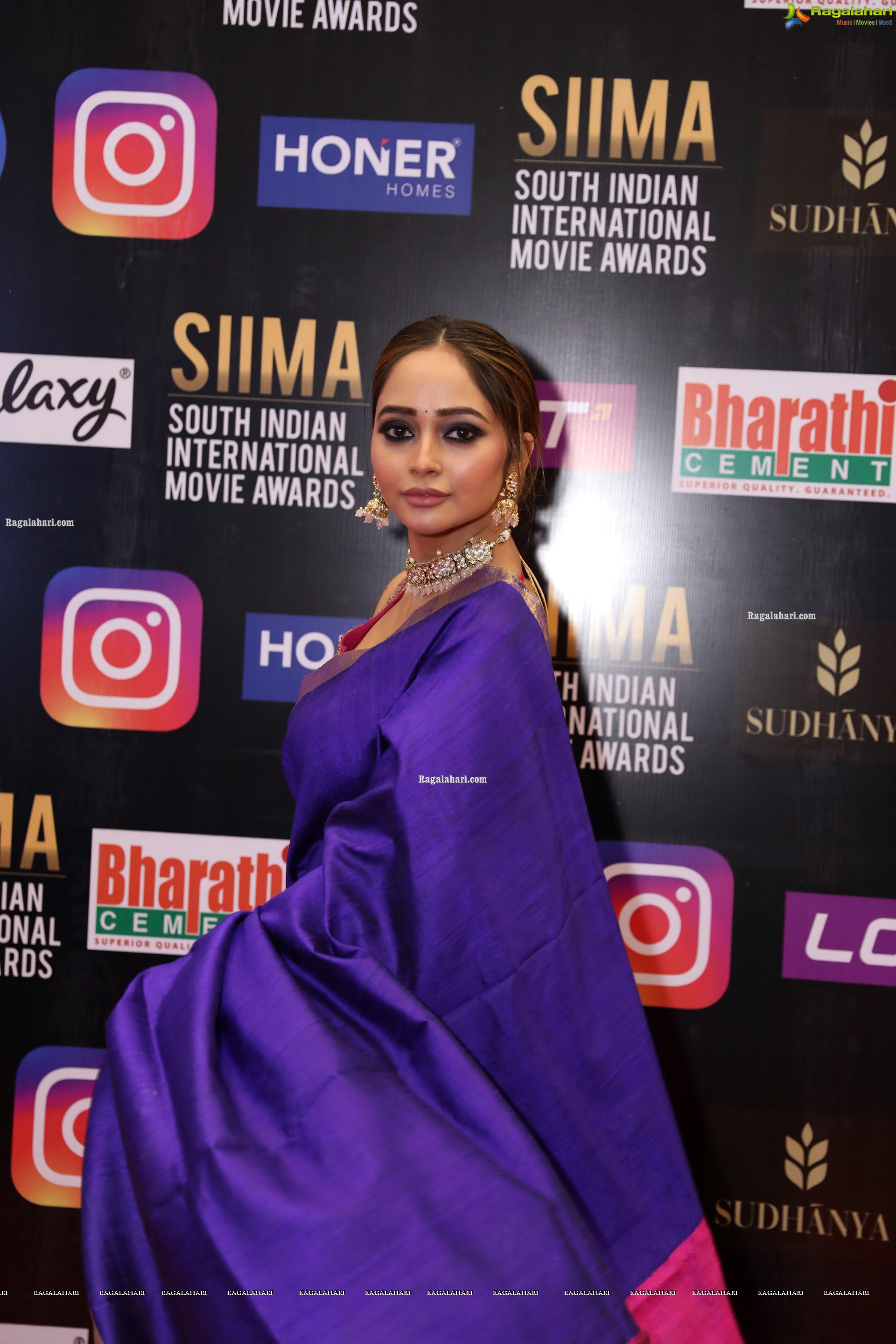 Akriti Singh at SIIMA Awards 2021 Day 2, HD Photo Gallery