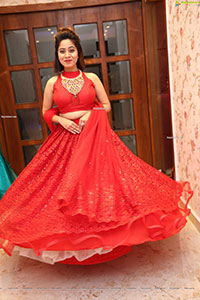 Ananya Tanu Poses With Gold Jewellery