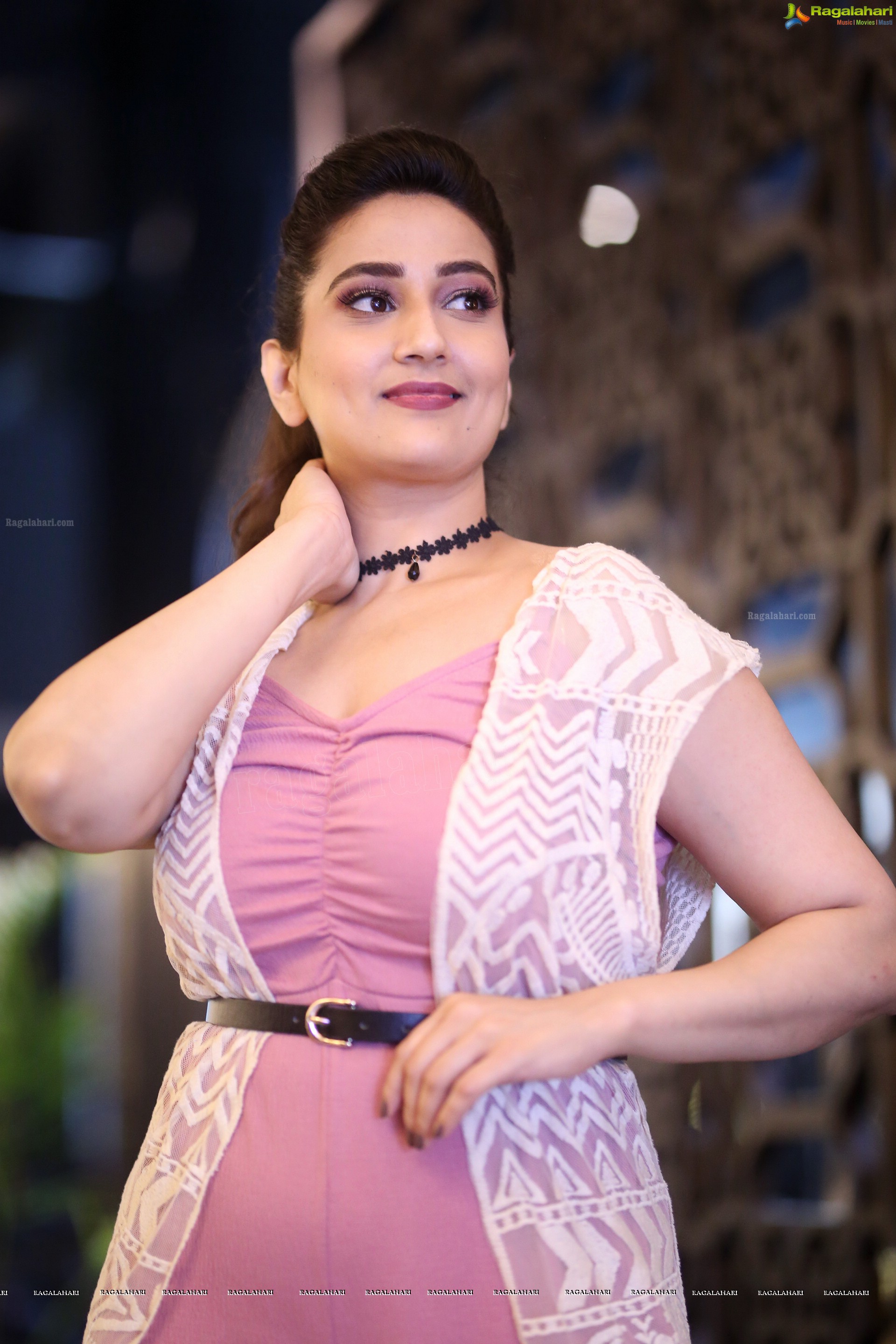 Anchor Manjusha at Varun Doctor Interview, HD Photo Gallery