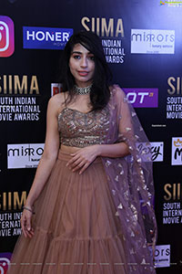 Apoorva at SIIMA Awards 2021