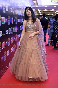 Apoorva at SIIMA Awards 2021