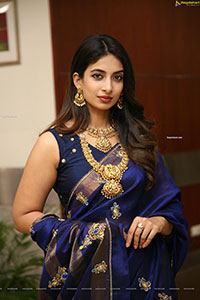 Archana Ravi HD Stills in Traditional Jewellery