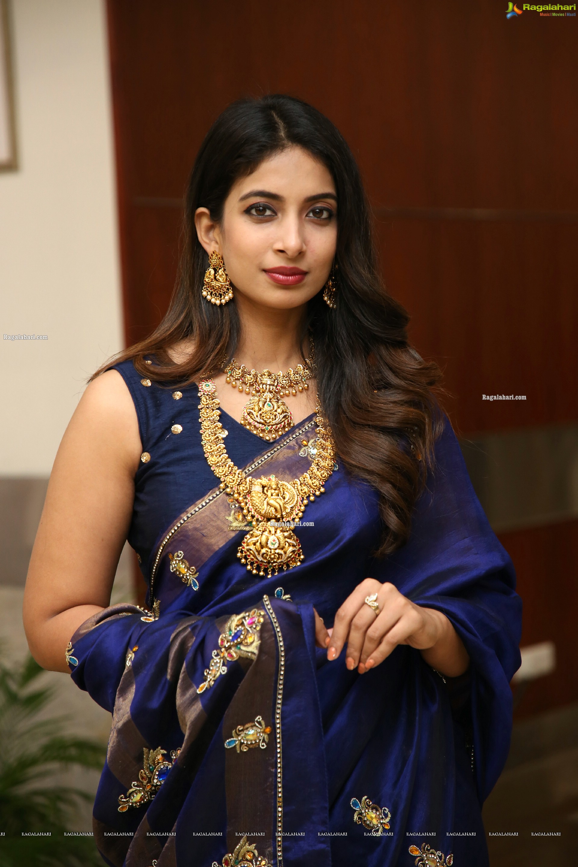 Archana Ravi in Traditional Jewellery, HD Photo Gallery