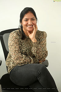 Director Lakshmi Sowjanya at Varudu Kaavalenu Interview