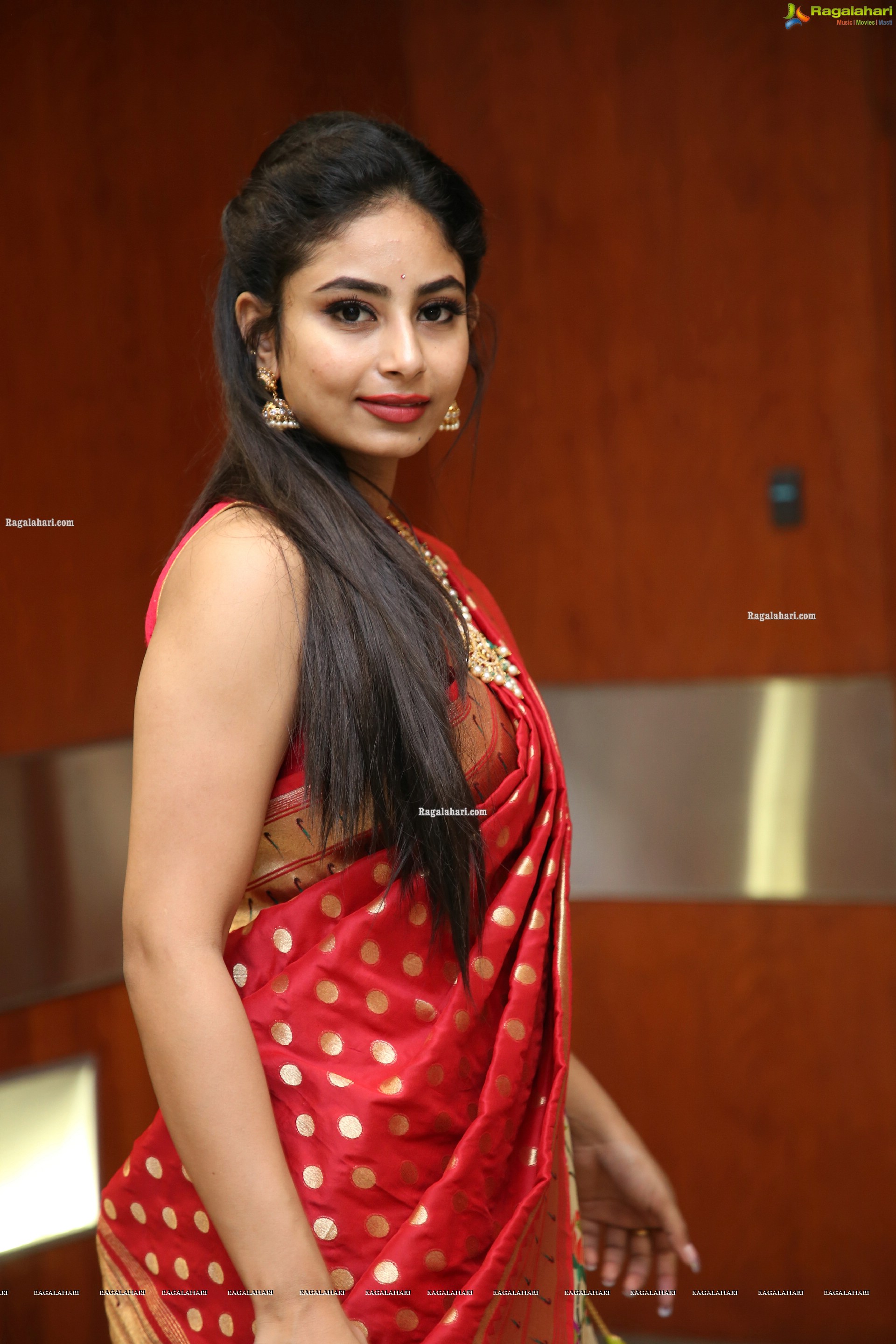 Honey Chowdary Poses With Contemporary Jewellery, HD Photo Gallery