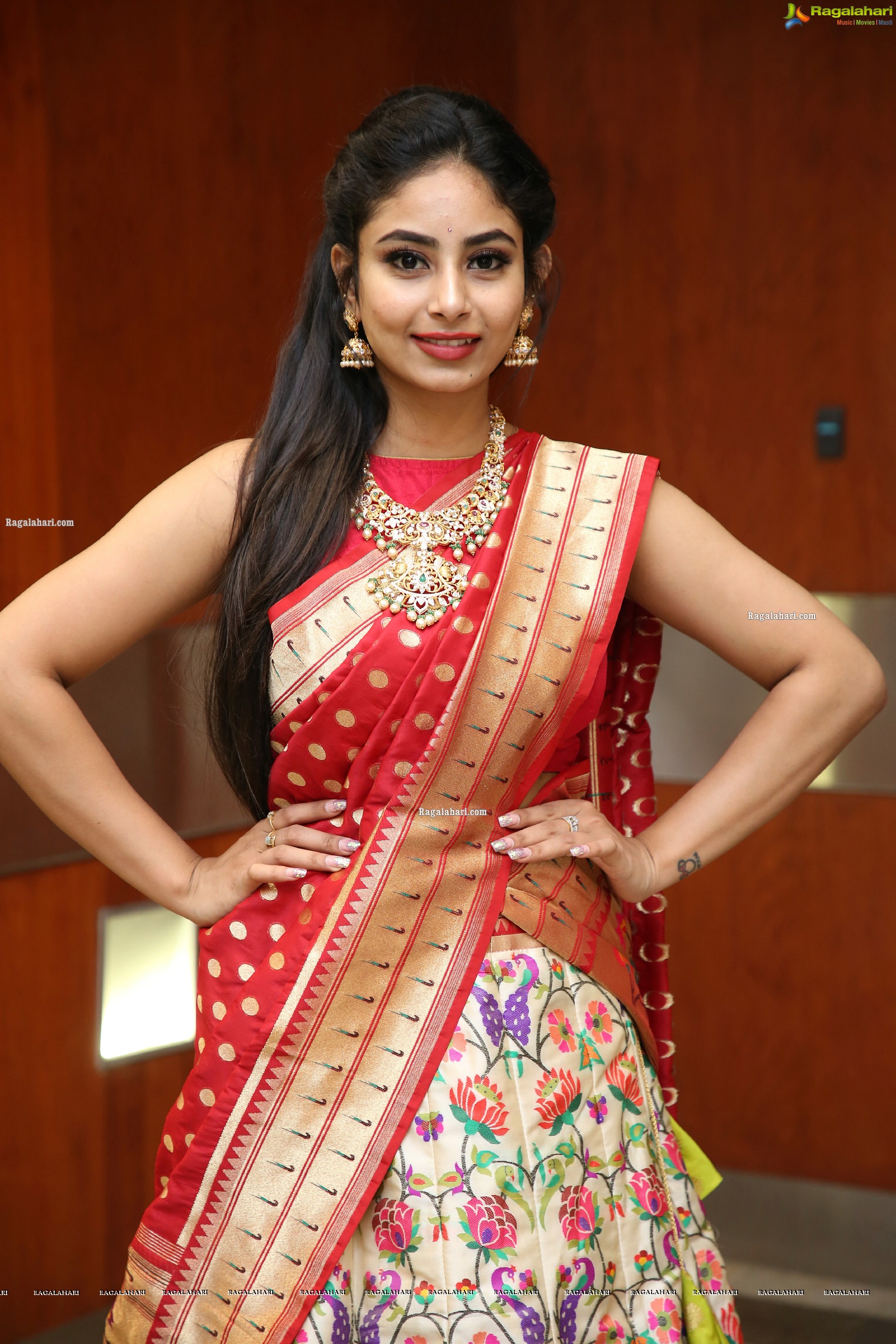 Honey Chowdary Poses With Contemporary Jewellery, HD Photo Gallery