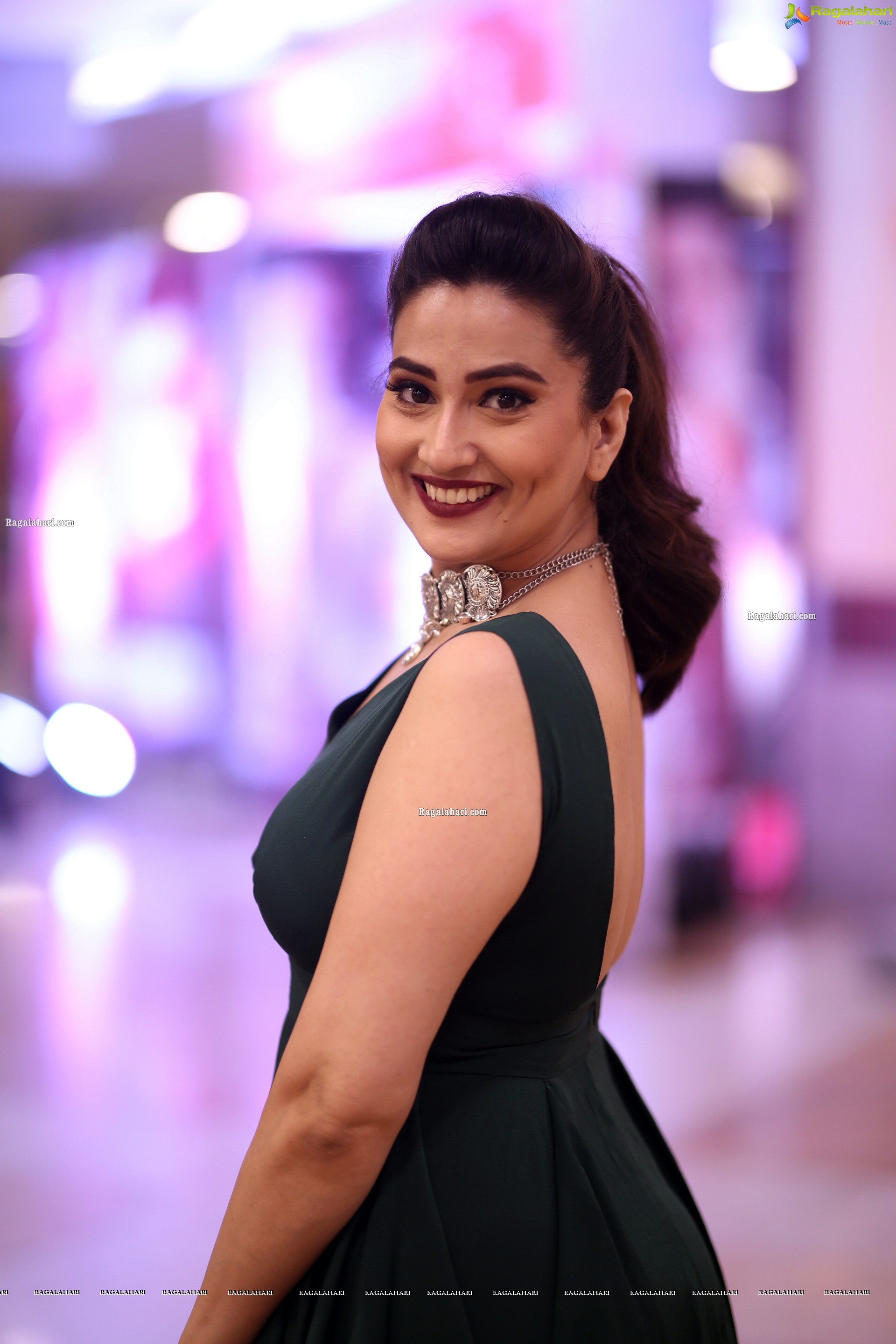 Anchor Manjusha at Enemy Movie Pre-Release Event, HD Photo Gallery