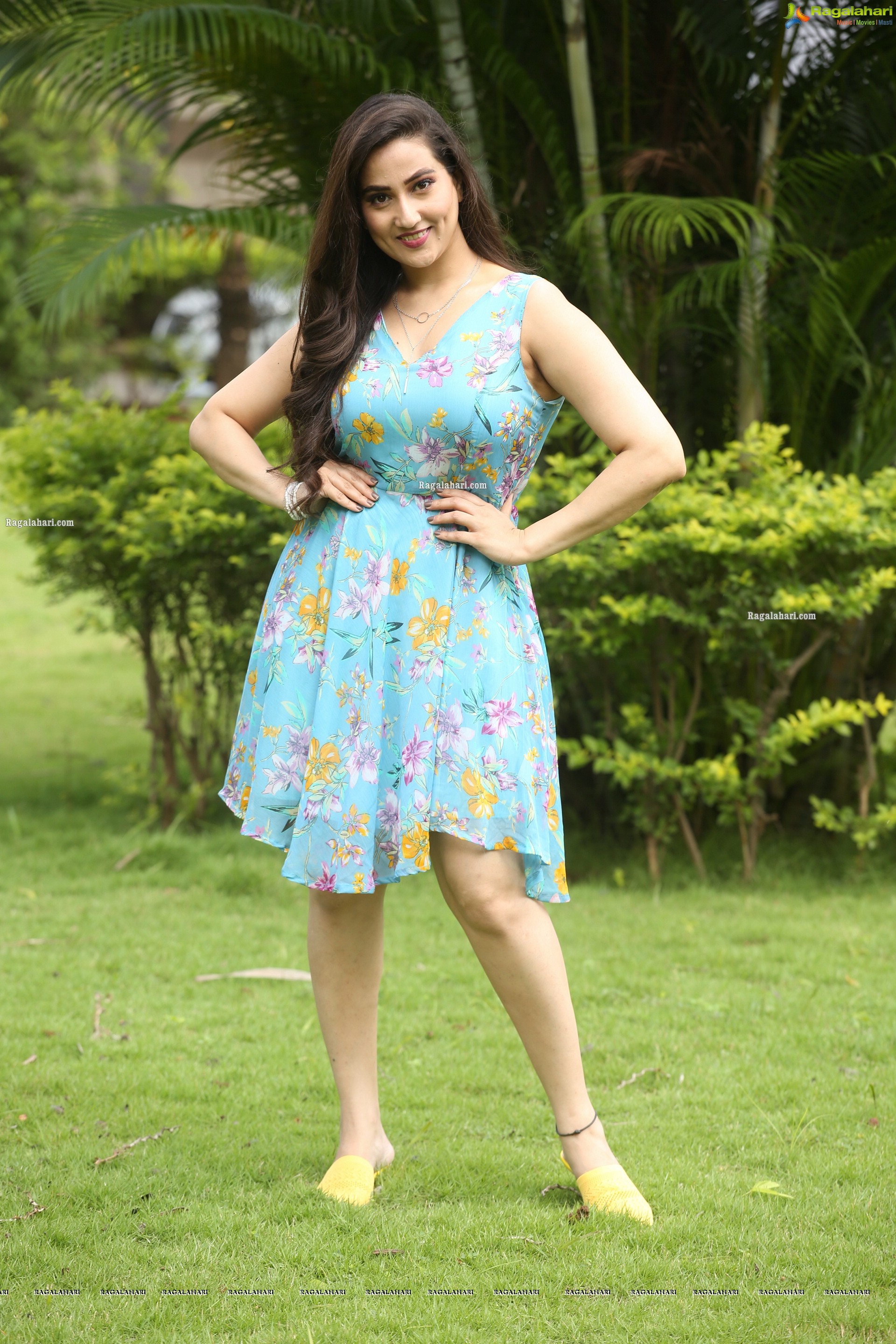 Anchor Manjusha at Manu Charitra Movie Teaser Launch, HD Photo Gallery