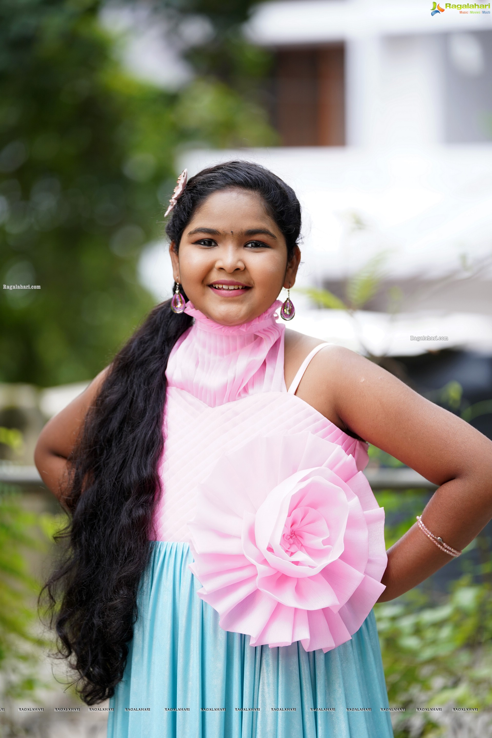 Child Artist Moksha Pilli Latest Photoshoot Stills, HD Photo Gallery