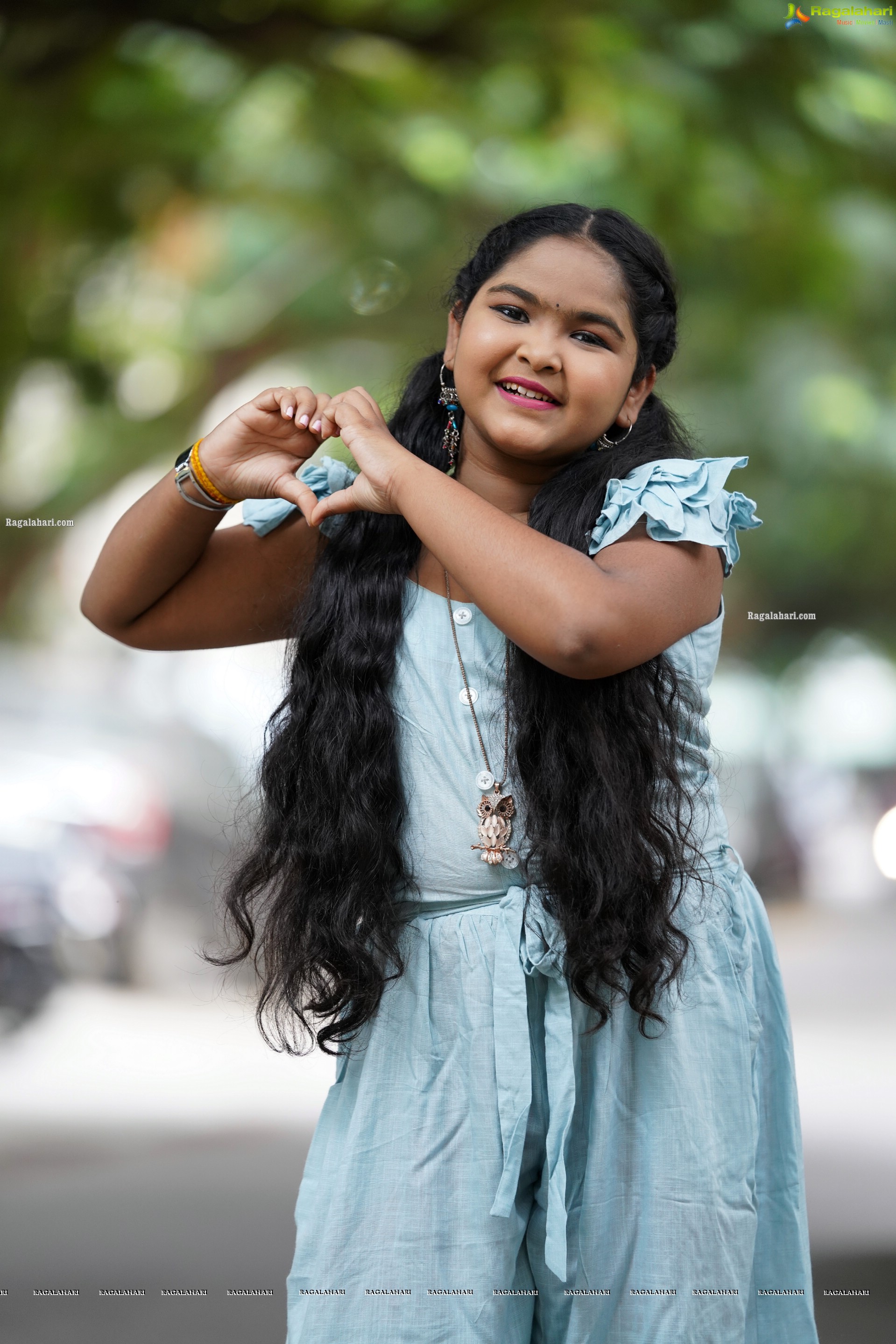 Child Artist Moksha Pilli Latest Photoshoot Stills, HD Photo Gallery