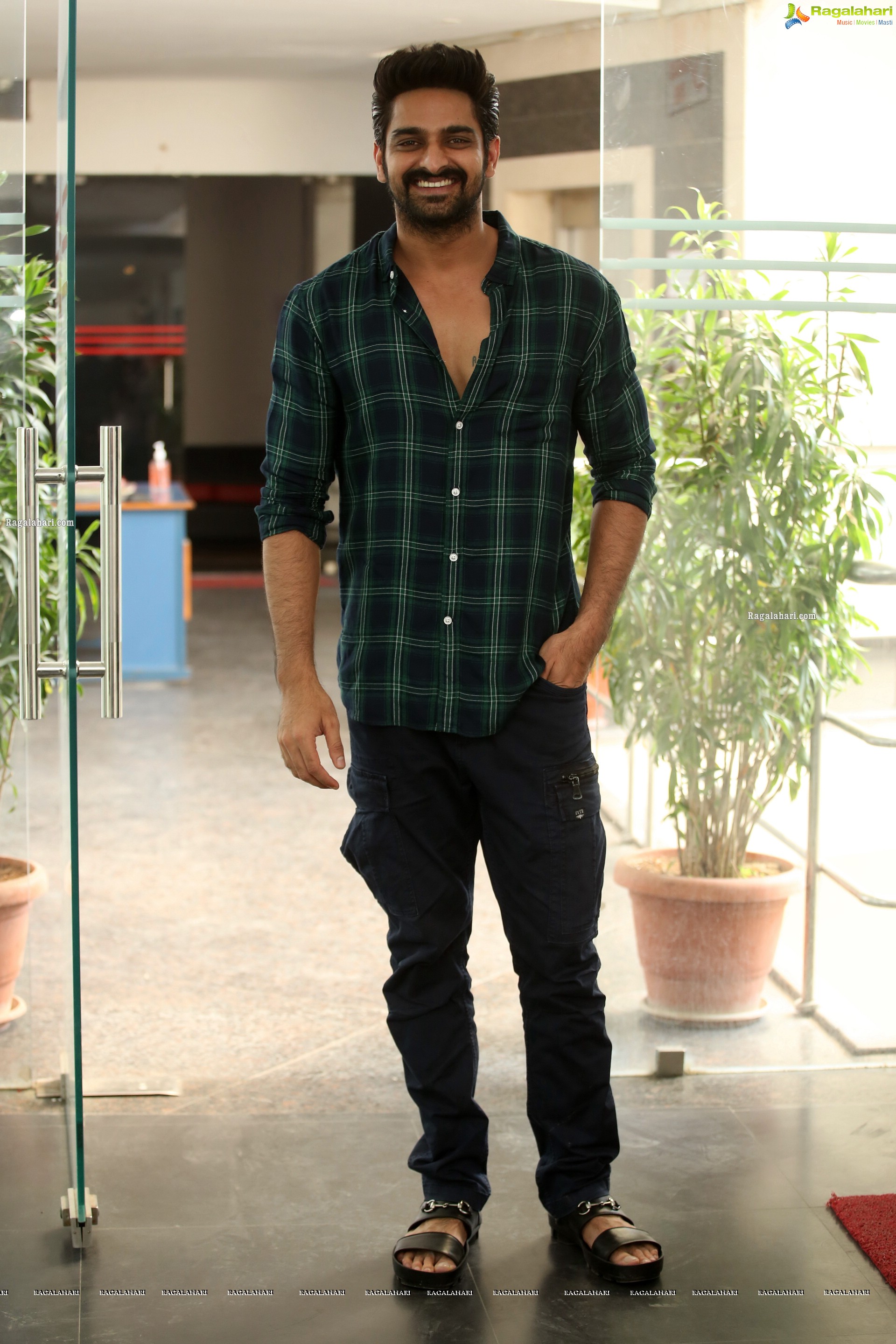 Naga Shaurya at Varudu Kaavalenu Movie Interview, HD Photo Gallery