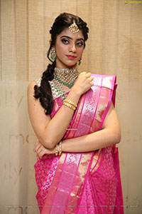 Nikita Chowdary in Traditional Jewellery