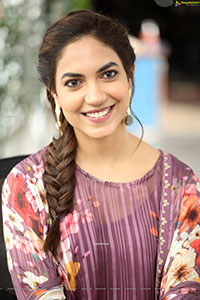 Ritu Varma at Varudu Kaavalenu Movie Interview