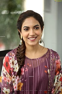 Ritu Varma at Varudu Kaavalenu Movie Interview
