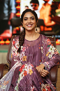 Ritu Varma at Varudu Kaavalenu Movie Interview